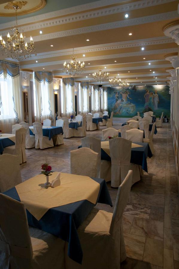 Prezident Hotel Dilove Bagian luar foto
