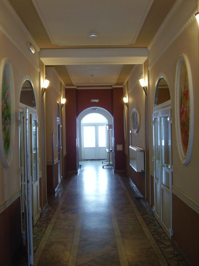 Prezident Hotel Dilove Bagian luar foto