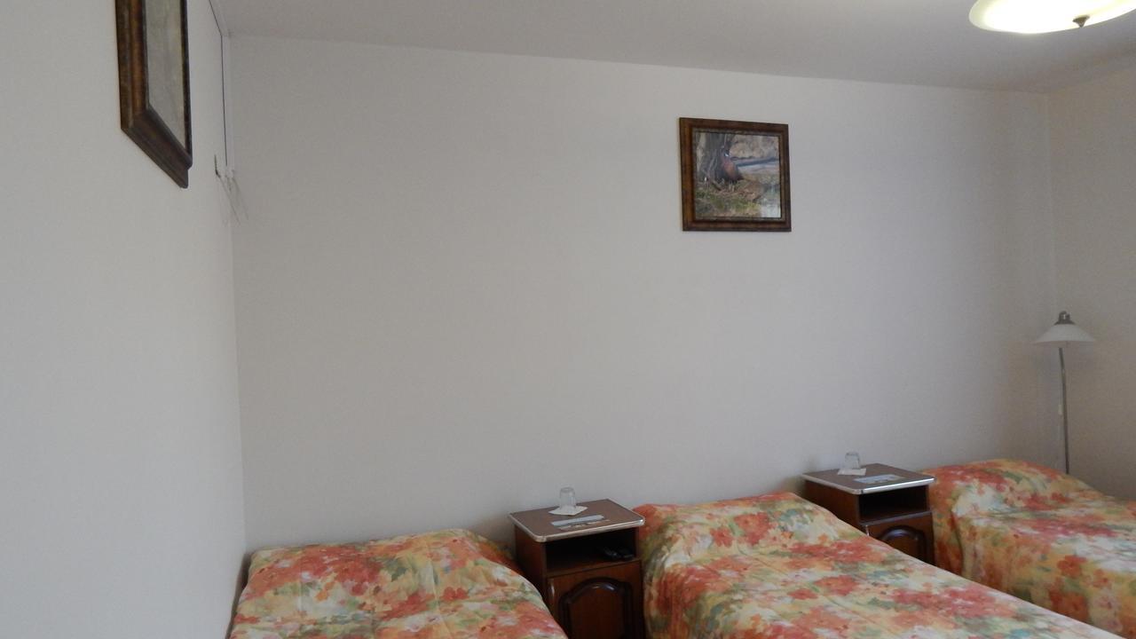 Prezident Hotel Dilove Bagian luar foto